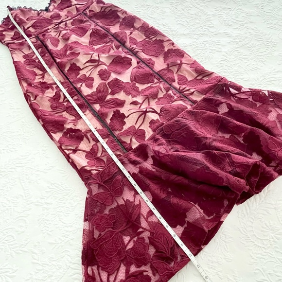NWOT Lulus Alluring Dream Burgundy Floral Mesh Lace Trumpet Midi Dress XLARGE - Picture 10 of 10